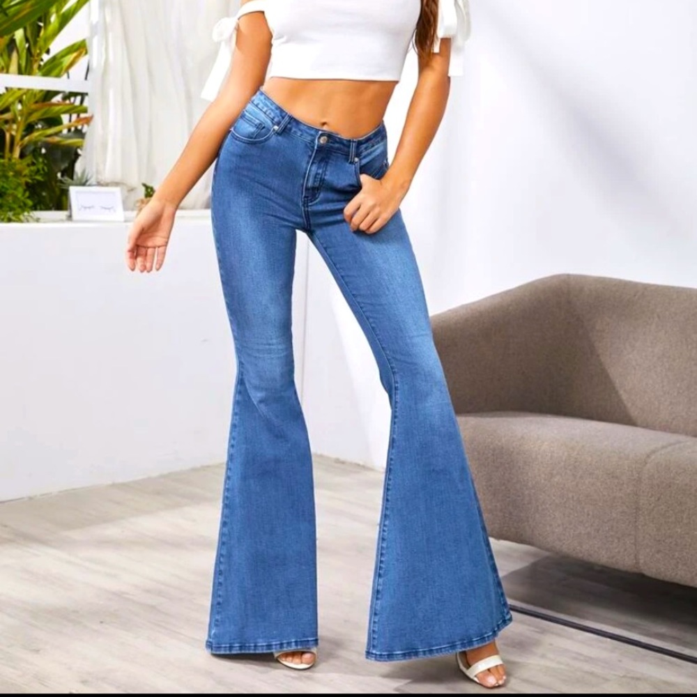 Flared Jeans